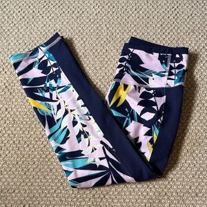 Old Navy Women’s Tropical Print Leggings Capri Size S